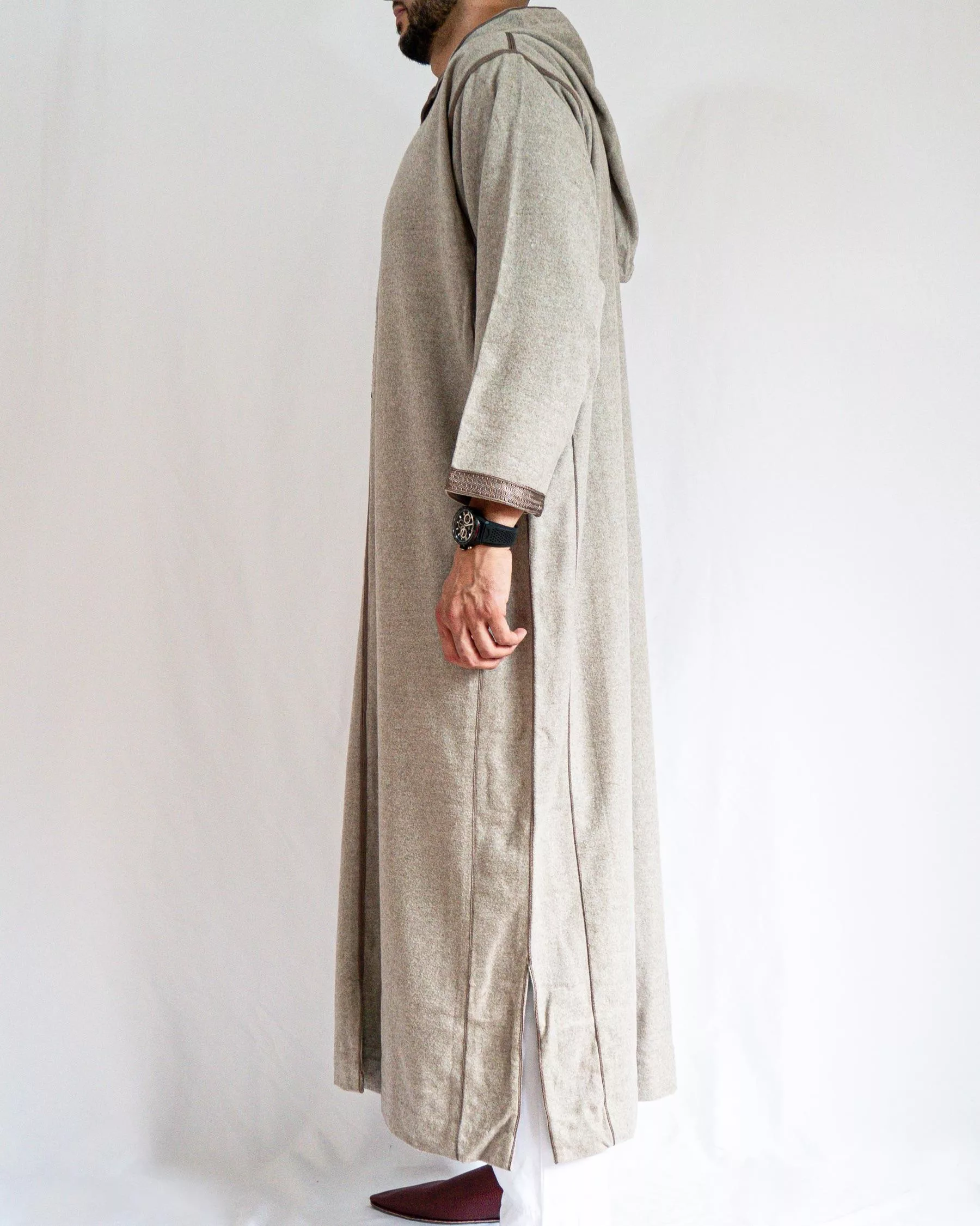 Djellaba homme hiver, coloris brun, vue de côté