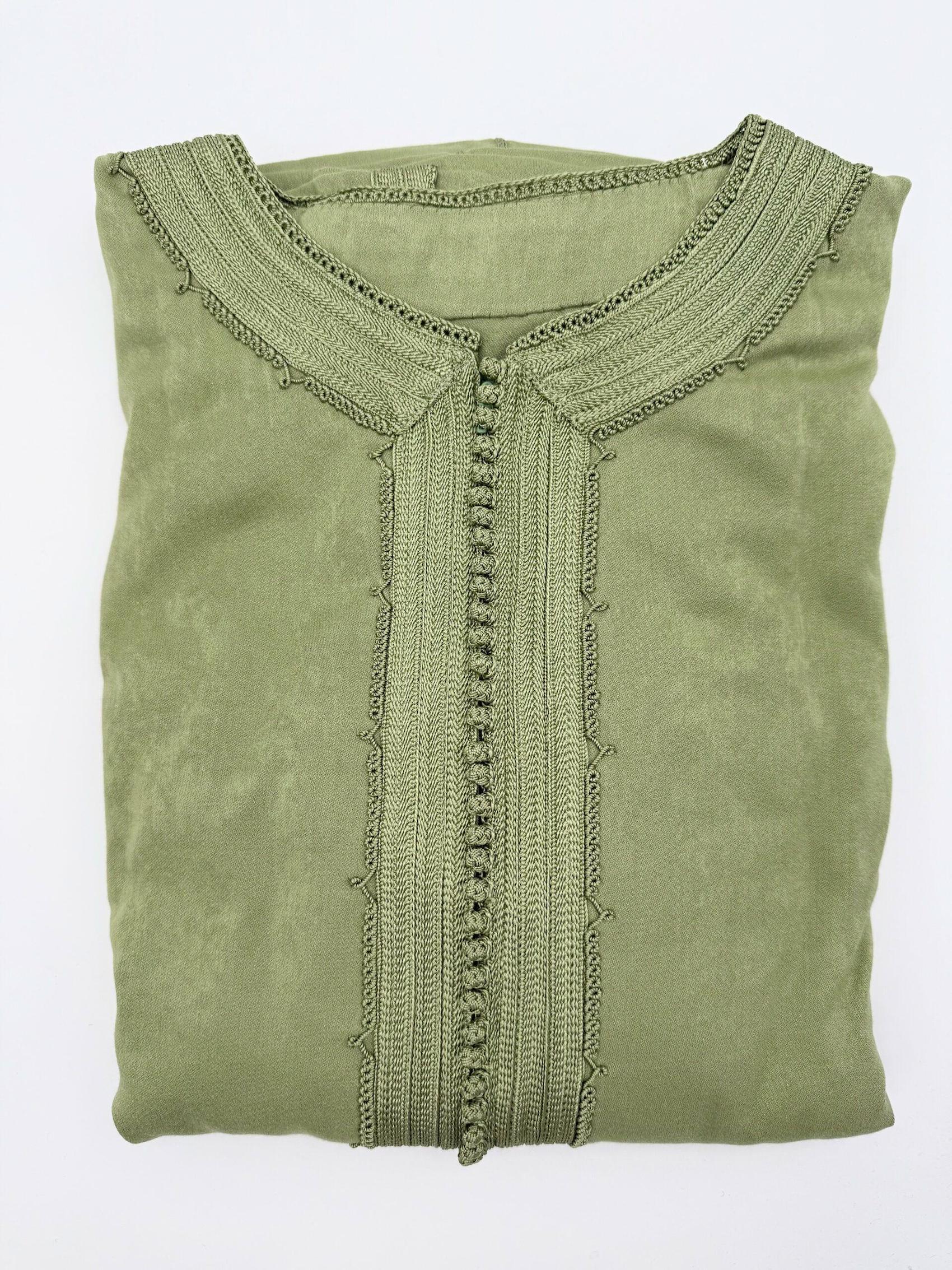 Caftan homme, coloris vert, vue de détail