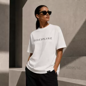 T-shirt oversize DISCIPLINE blanc ZAFYR, vue portée femme