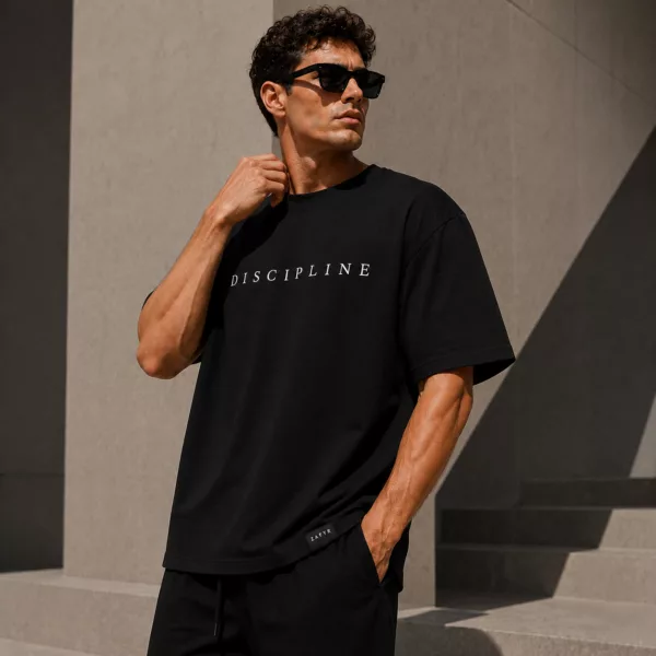 T-shirt oversize DISCIPLINE noir ZAFYR, vue portée homme